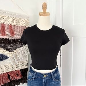 NWT ALO Yoga Alosoft Crop Finesse Short Sleeve Top Black Size S